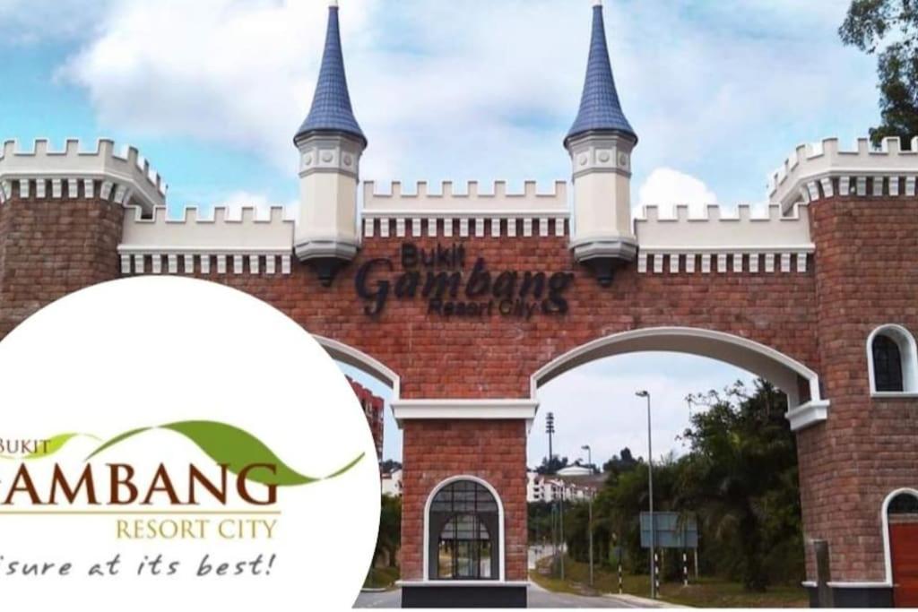 Nourina Homestay Gambang Exterior foto